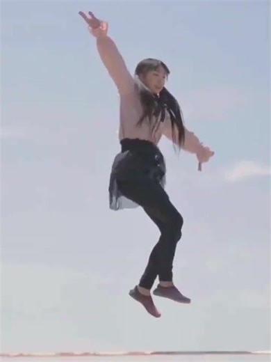 Does Amazing Flips on Slackline