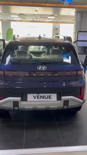 HYUNDAI VENUE 2025| इतने सारे FEATURE NEW HYUNDAI VENUE में 😱#automobile #shorts #ytshorts #hyundai