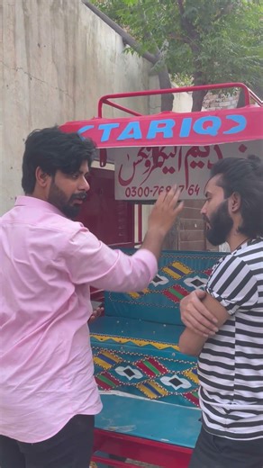 Rickshaw Poetry Writing 😂 | Funny Punjabi Rickshaw Lines | Pakistan Street Art #shorts