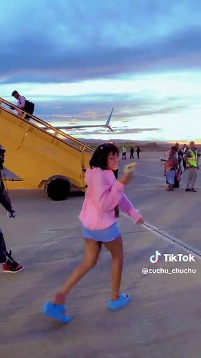 zuu_chuchu (@zuchu_chuchu)’s video of shakib and zuchu