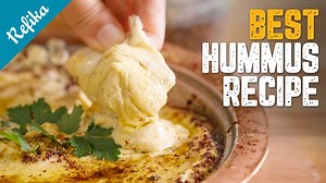 Many of you know hummus which is s an incredibly popular dip from these solids. It is also one of my favorite and I am really really excited to show you how to make hummus as the best one that you have ever tasted and make it only in 10 minutes. Do not miss our video on our English Youtube channel in the link in bio 🥰👉https://bit.ly/37tw1IY - Ve beni çok heyecanlandıran elimi ayağıma katan o müthiş humus tarifi. Humus bu coğrafyanın çok sevilen, müthiş mezesi ve benim gibi pek çoğunuzun da en 