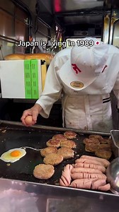 🇯🇵Japan is living in 1989. He’s probably the oldest chef making hot dogs — a legendary spot where people line up even before it opens for the best hot dogs in town. | Jack The wonder