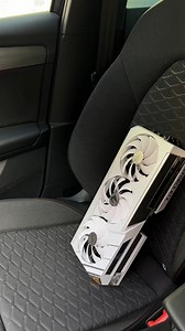 "safety first! This is how I protect my loved one.殺 #GIGABYTE #AORUS #graphicscard #rtx4080super #Xtreme #gpu #gamingpc #gaming" | AORUS | Facebook