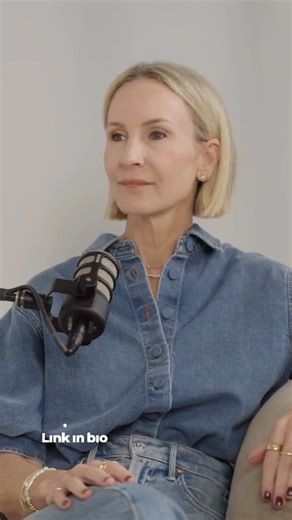 Keesha Whitehurst Scott on Instagram: "@braunwynwindhamburke didn’t hold back when I asked about her bottom — the moment that finally pushed her to get sober. It wasn’t glamorous, it wasn’t pretty. It was standing in front of a group of moms and realizing she couldn’t hide anymore. That’s what Cake for Dinner is about. Not the highlight reel, not the filtered version — the real stories we usually keep quiet. The ones that feel messy, embarrassing, even shameful… but end up being the exact moment