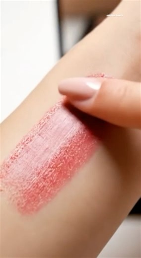 Relaxing Lipstick Swatch Sounds💄 ‎ ‏#asmr #makeup #beauty #satisfying #shorts