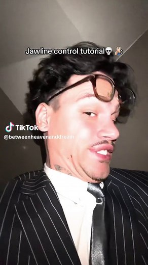Ultimate Jawline Control Tutorial: Tips for a Sharp Jawline!