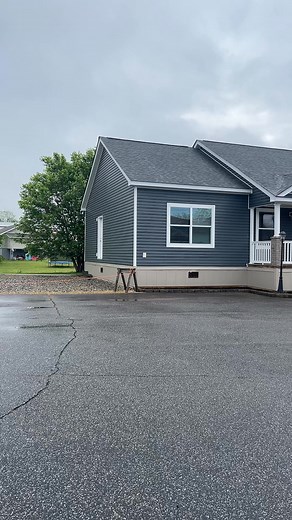 32K views · 285 reactions | Mitchell Max 3 from silver point homes out of Lincolnton NC. Beautiful house with big spare bedroom, this was an option! #modularhomes #prefabhouse #manufacturedhomes #fyp #buildingahouse #housetour #kitchen | John Roberts | Facebook