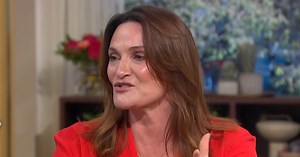 Sarah Parish branded 'unrecognisable' after huge transformation for new role