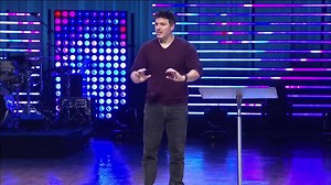 God has an extraordinary life for every one of us. As we enter into 2018 don’t settle! Run towards the extraordinary. #wearevictory | Victory Church