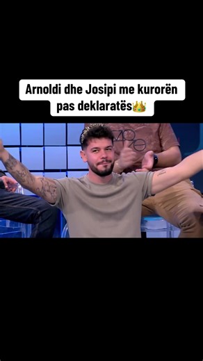 Arnoldi dhe Josipi me kurorën pas deklaratës👑 Për më shumë klikoni videon në kanalin zyrtar të Youtube të Top Channel Albania
