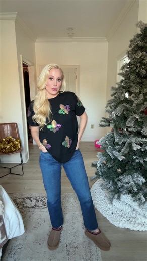 These are a must for Mardi Gras!!!!!! Like are you kidding me??? Boutique quality for half the price!! #ttshop #mardigras #mardigrasfits