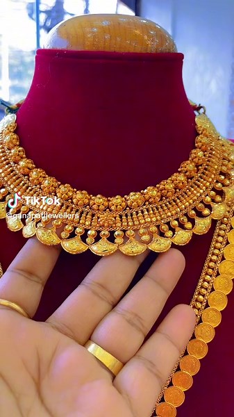 Stunning Gold Jewelry Collection Showcased