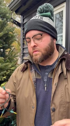 9 comments | We hit a few speed bumps getting into the holiday spirit this year, but now that it’s NYE, we can look back and laugh. Luckily we are all OK. Have a happy and safe New Year everyone! | Unlock Real Estate | Facebook