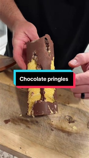 DIY Chocolate Pringles Dessert: A Sweet Surprise!
