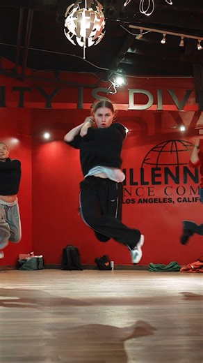 ANOMALY on Instagram: "SCREAM choreography by @tobiasellehammer ___ #anomalydancecompany #dance #choreography #losangeles #milleniumdancecomplex #tobiasellehammer"