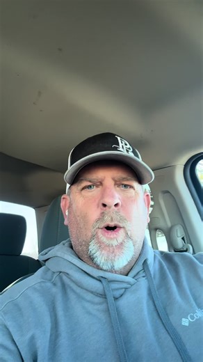 @Jarrod Simpson @DerekChastain @Sam Rempe @Brooke Smith Sanders @Sweet Briar Farm #farmtok #farmlife #fyp #friends #missouri