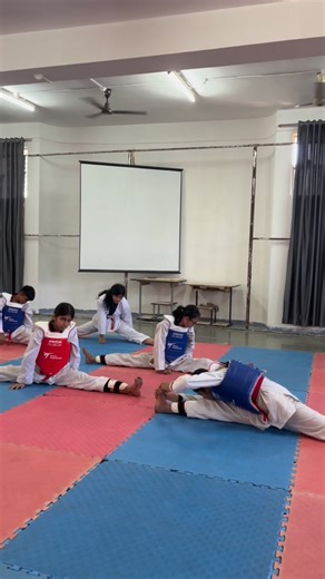 Education Centre for Taekwondo Learning | Dynamic stretching is the secret weapon behind powerful, higher kicks in Taekwondo 🥋🔥 Unlike static stretches, dynamic stretches keep your... | Instagram