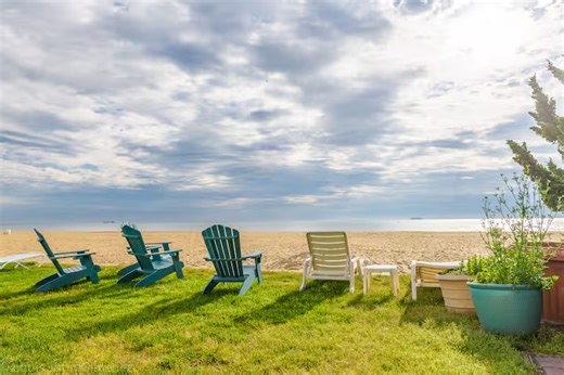 9 Airbnbs in Virginia Beach Located Close to the Ocean