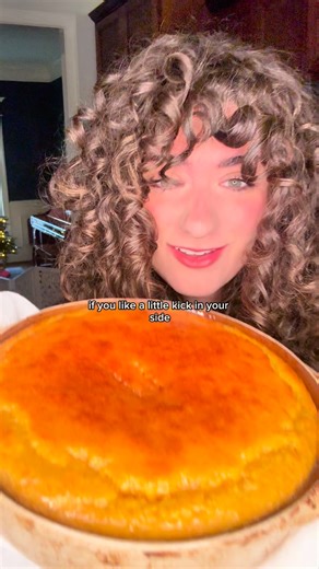 TODAY’S REDNECK RECIPE 🤠🐝⬇️ is a slight modification of my grandma’s cornbread recipe - an experiment based on hunch that went SO right!! Texas Mesquite Hot Honey Cornbread 🍯 1 1/4 c. yellow cornmeal 3/4 c. all purpose flour 4 tsp. sugar 2 1/2 tsp. baking powder 1/2 tsp. salt 1 c. 2 tbsp. buttermilk 1 egg 1/2 c. hot honey (my favorite is the Texas Mesquite Hot Honey from @lonestarbeeco !!! so good) Honey Butter 🧈 4 tbsp. room temp butter 2 tbsp. honey (or hot honey) 1 tsp. salt Bake at 400° 