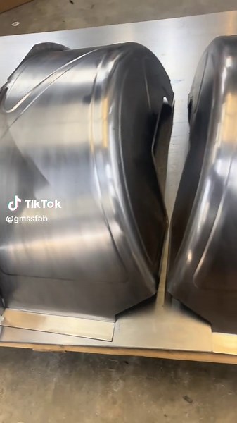 Exploring C10 Trucks: Tubs and DIY Culture