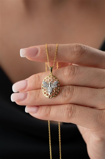 Honeycomb Bee Necklace Gold Pendant Nature Inspired Jewelry Gift Minimal Dainty Women Charm - Etsy