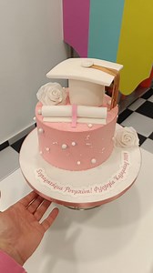 7.4K views · 89 reactions | Graduation cake! | Zaxaroplastisa Miranta's Cakes & Pretty Little Ideas | Facebook