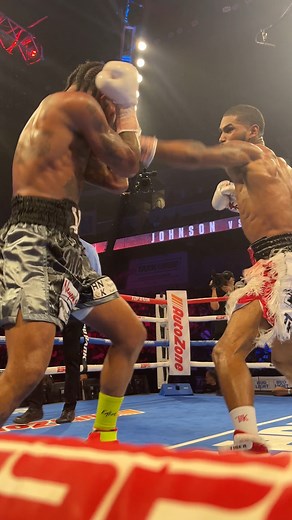 75K views · 549 reactions | The sound of that leather 勞 | Top Rank Boxing | Facebook