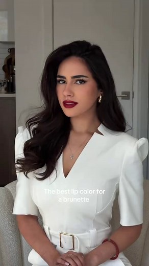 Red Lipstick Tips for Brunettes: A Chic Guide