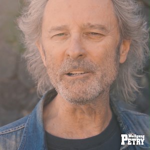 "Zwei Herzen, sie schlagen für den einen Moment - Stark wie wir, stark wie wir … " 🎶❤️‍🔥 🎥 Zum Musikvideo in voller Länge ► https://bit.ly/StarkVideo | Wolfgang Petry