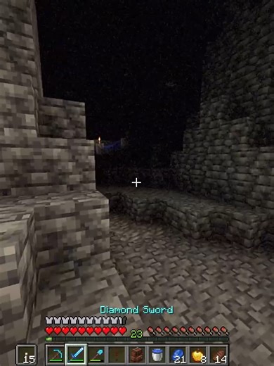 Encountering Scary Moments in Minecraft with Mods
