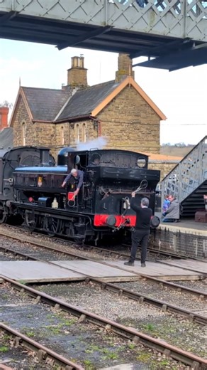 🚂 Token Tuesday: 7714 Exchange at Highley The fireman of Pannier Tank 7714 exchanges tokens with the signalman as the train arrives at Highley station on the Severn Valley Railway. Single line token working is a safety method used on single-track sections where only one physical or electronic token is issued at a time, and a train driver must possess this token before entering the section, ensuring that only one train occupies the line at any moment. If you want to see more shots like this, alo