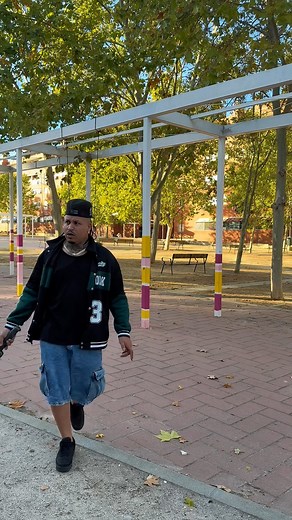 ella se enamoró del ambiental y él la va a perjudicar interesado en comprar o vender propiedades en miami o cape coral ? pues la persona con la que tienes que contactar se llama 239 839 9681. adiel figueroa el mejor realtor #khalyfloweuropa #elambiental #humor #humorcubano #cuba #viralreels❤️ | Khaly Flow Europa