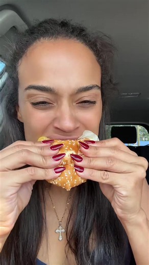 Burger Whopper Jr. review — Whopper juniors size and taste