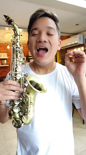 43K reactions · 1.3K shares | Did you know saxophone is the easiest blowing instrument to learn?? #saxtutorial #weddingsaxophonist #sopranosaxophone #saxserenade #valentinesax | Archie Lacorte Sax | Facebook