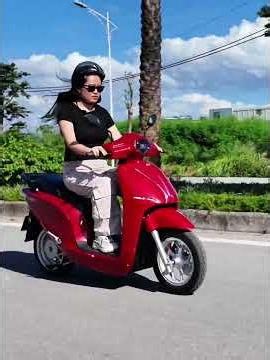 Công nghệ sạc tích hợp khá hay trên Dat Bike Era vừa ra mắt |OneShot Review|