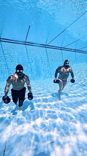 Worlds strongest man underwater training 🔱 | Tavi Castro