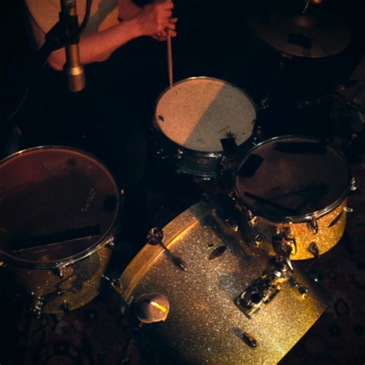 Dance Floor Drums - The perfect drum library for disco, pop & funk. Tight, punchy, made for hits. Get up to 25% on your first purchase 🔥 | Sauce Lab Audio