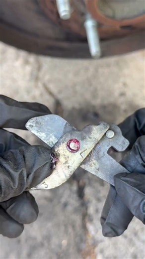 1995-2001 Ford F-150 Parking Brakes Replacement @ElmoMotorWorks