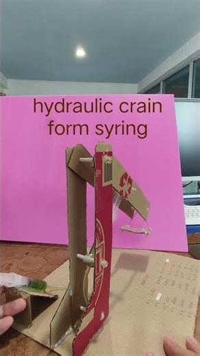 Hydraulic crane from syringe #hydraulic #diycrafts #diyprojects