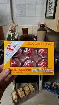 tunnock's milk chocolate tea cakes an Scottish treat best tea cakes