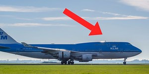Here's why Boeing 747s have a giant hump in the front