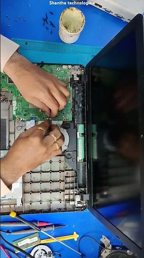 ASUS laptop won't turn on. No lights