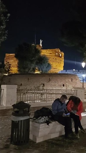 Castel Sant'Angelo at night 🌌✨🇮🇹 #italy #roma #travel #rome #allroadsleadtorome #ancientroma