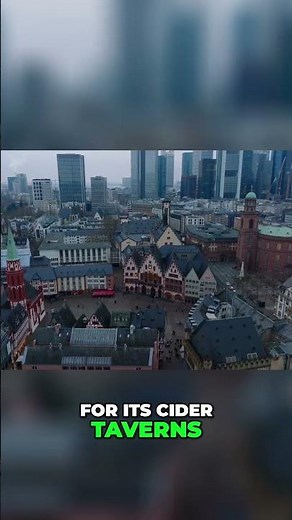 Eiserner Steg: Frankfurt's Iconic Bridge & Skyline Views