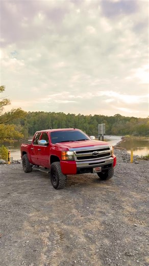pre runner wanna be😞#silverado #prerunner #foxsuspension #offroad