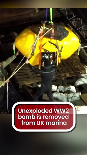 Unexploded WW2 bomb is removed from UK marina | The Mirror