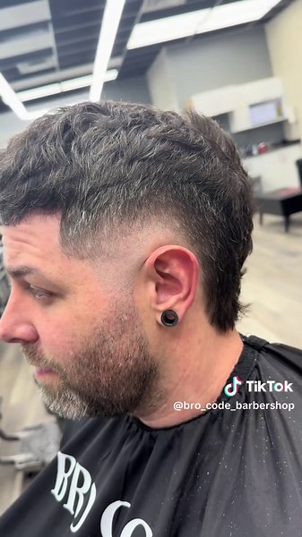 Bro_Code_Barbershop (@bro_code_barbershop)’s videos with som original - Bruno Ruan