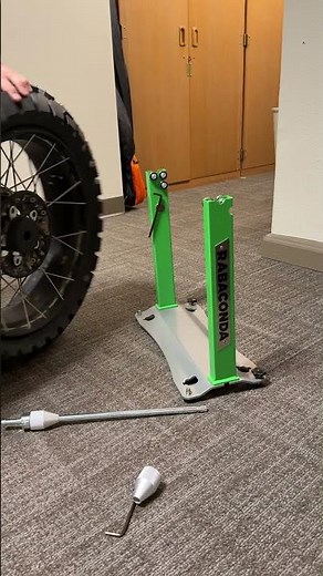 BMW 1250 motorcycle Wheel Balancing Rabaconda Wheel Balancer #motorcycle #bmw1250gsa