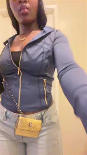 Essential Guide to Mini Bags: Trends and Tips