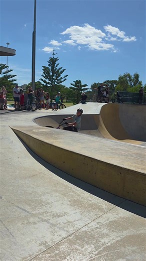 ye 1st comp, 2nd out of 18 nb comp could have thrown better trick but@𝓐𝓵𝓪𝓷™️ @Eli Reynolds #6210 #firstcomp #bmx #mini